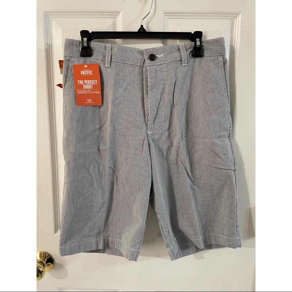 Dockers Navy & White Striped Seersucker Mens Shorts
